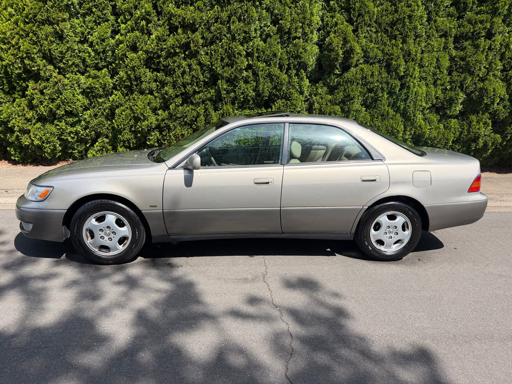 1999 Lexus Es300 Coach edition