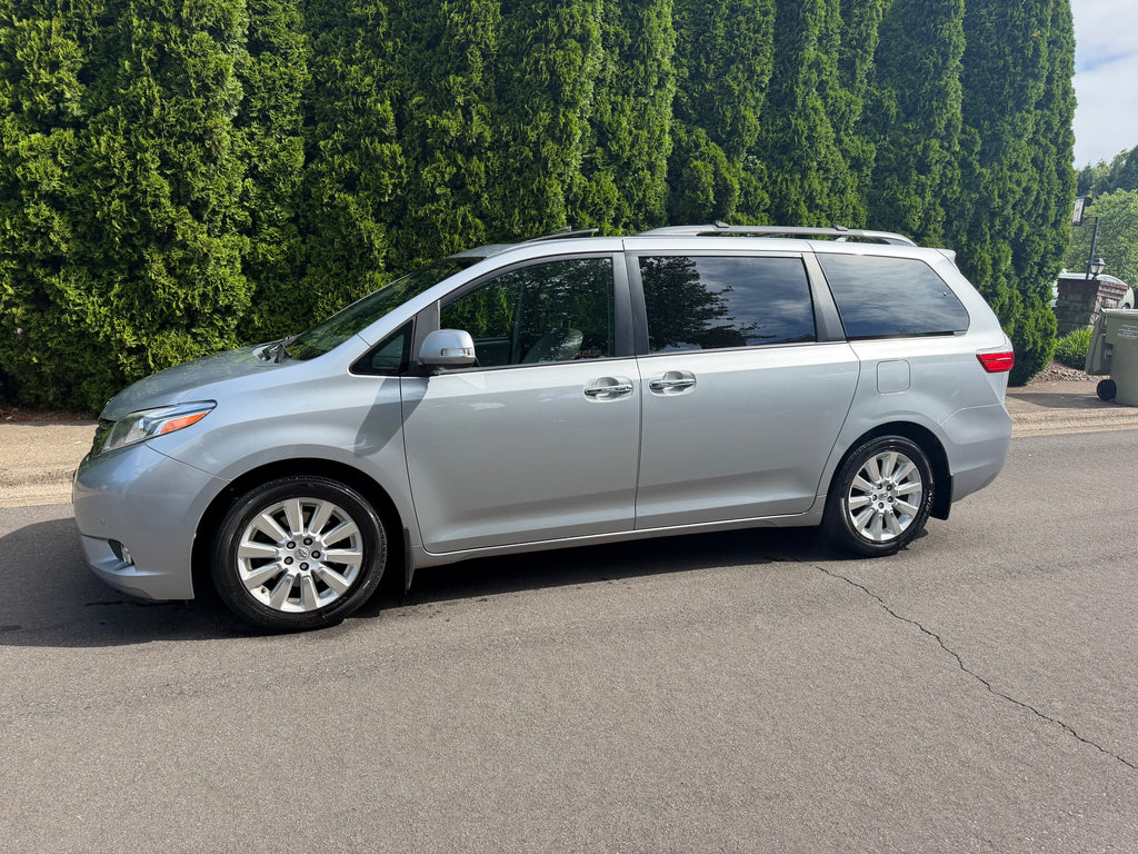2015 Toyota Sienna limited Premium AWD