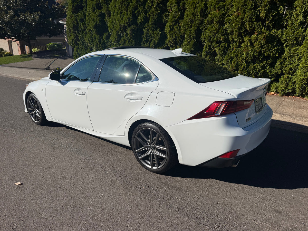 2016 Lexus is200t F sport