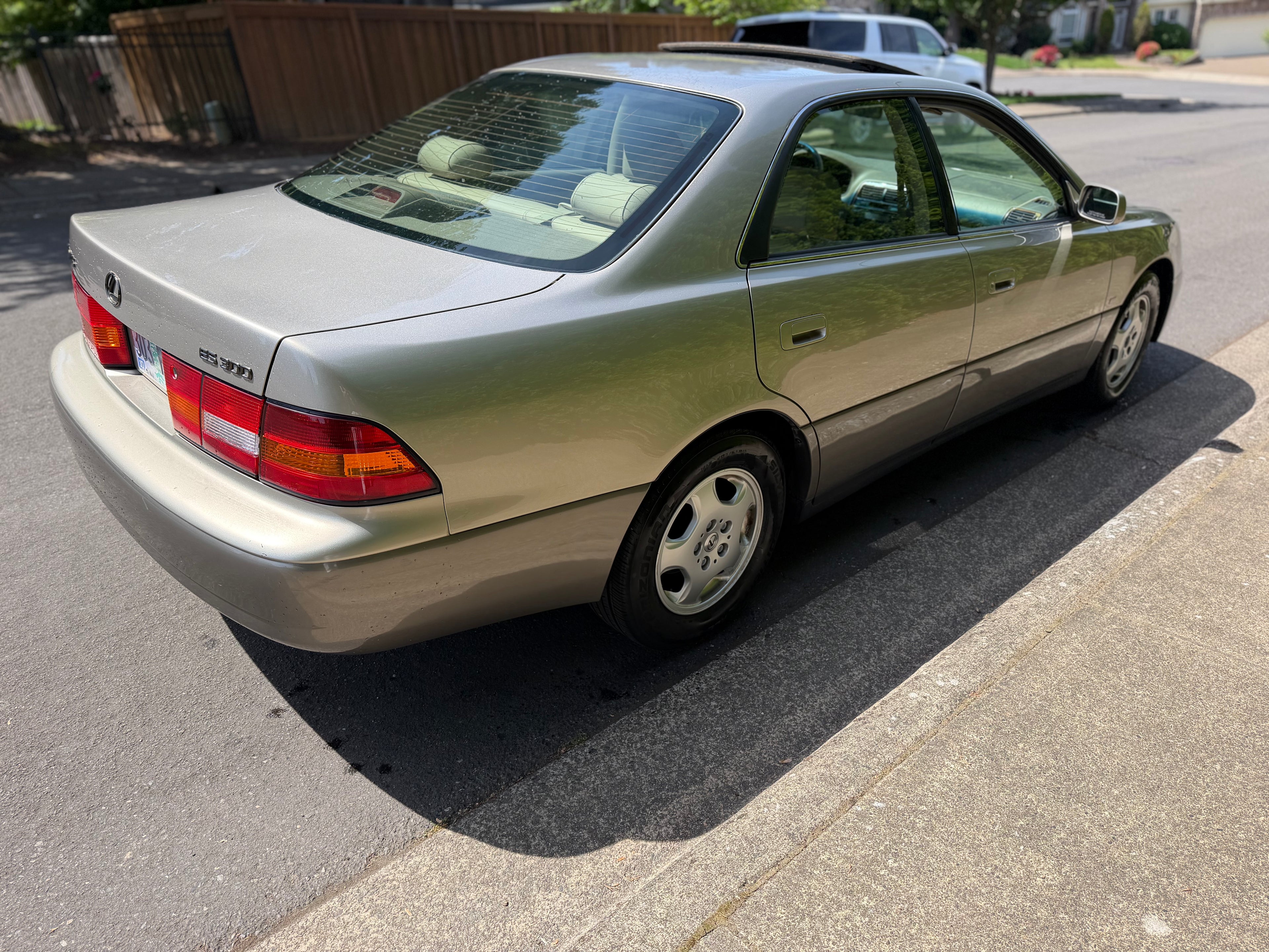 1999 Lexus Es300 Coach edition