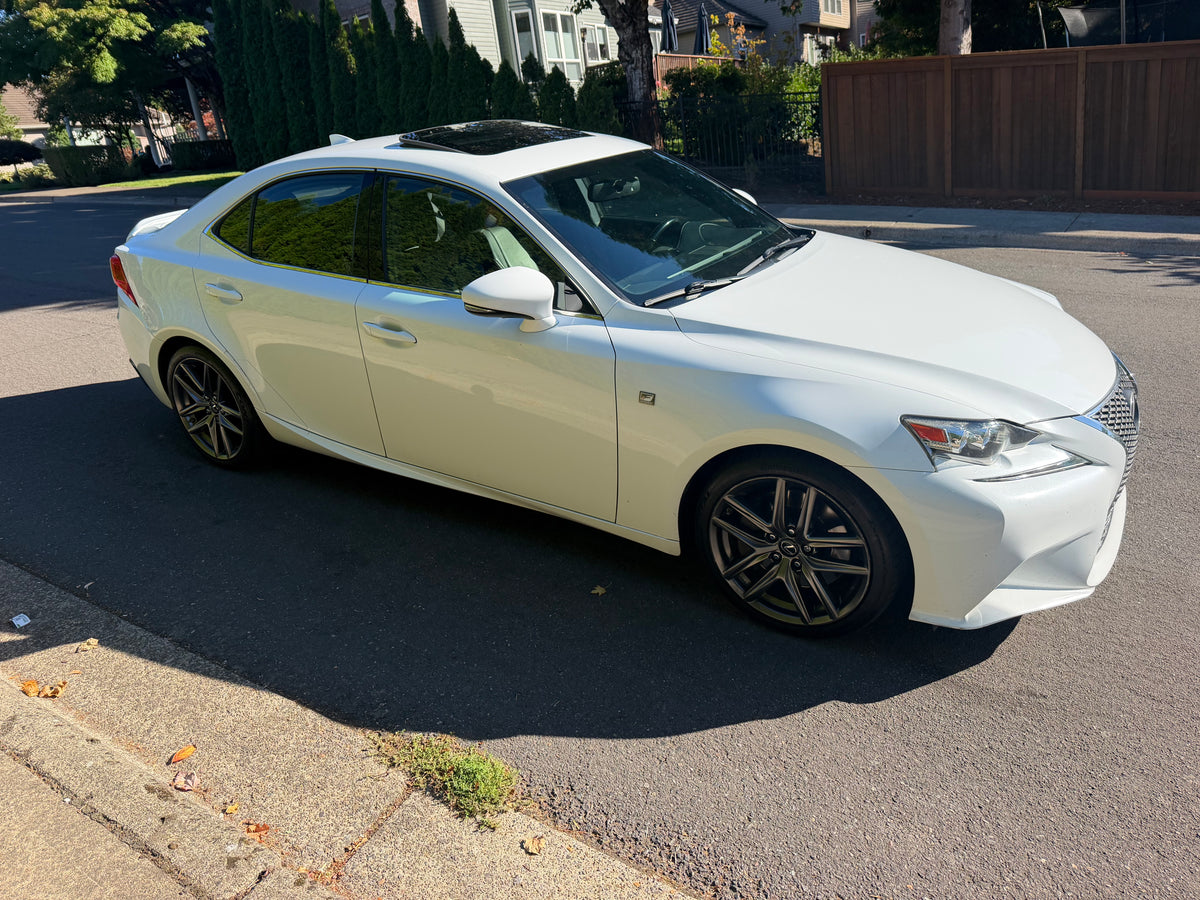 2016 Lexus is200t F sport