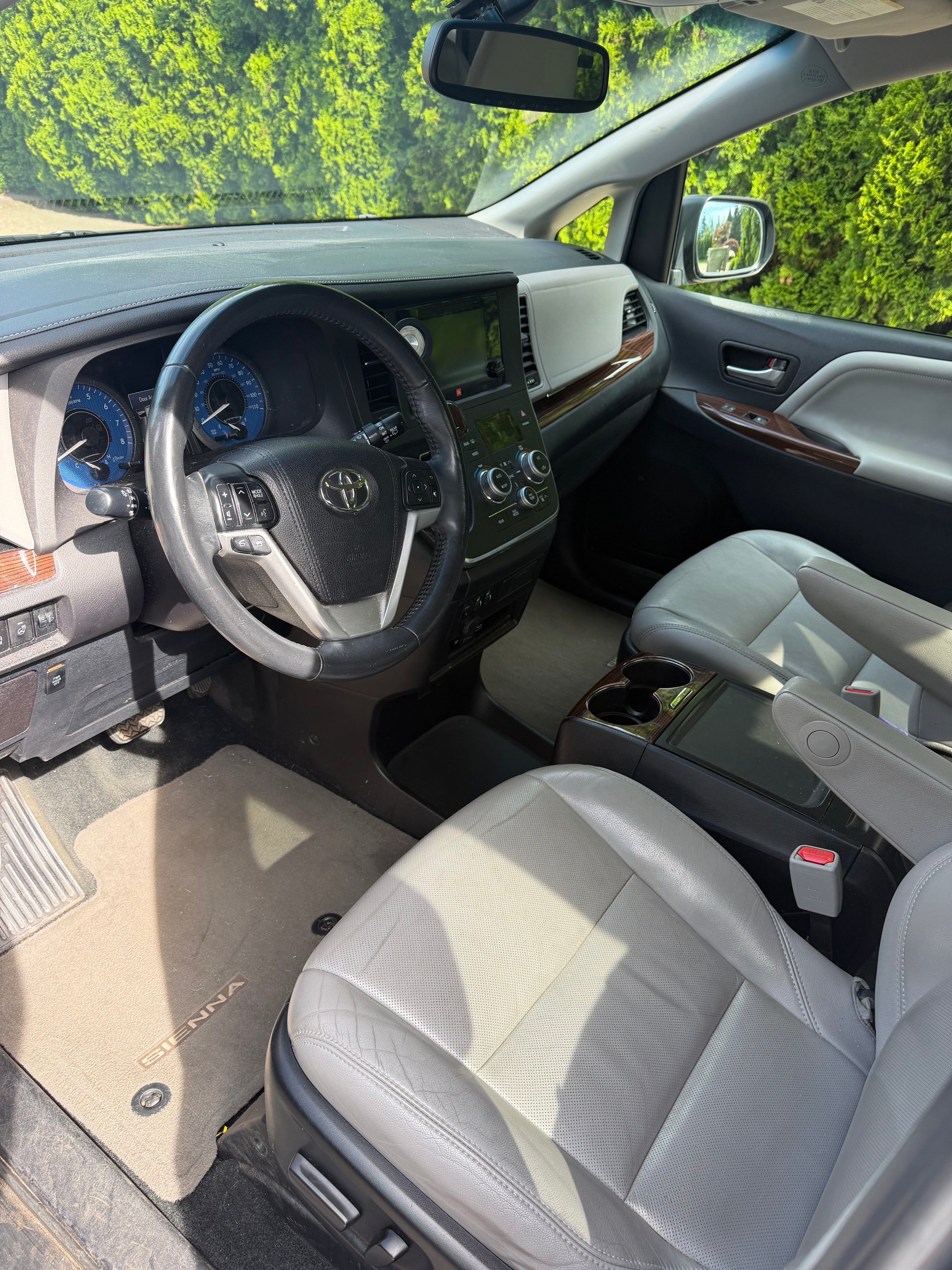 2015 Toyota Sienna limited Premium AWD